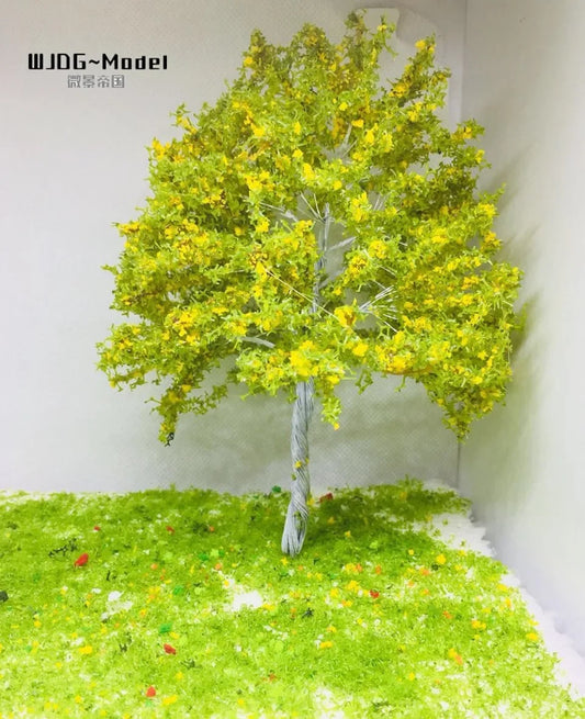 Baum mit gelbgrünen Blüten, groß, 20–25 cm 